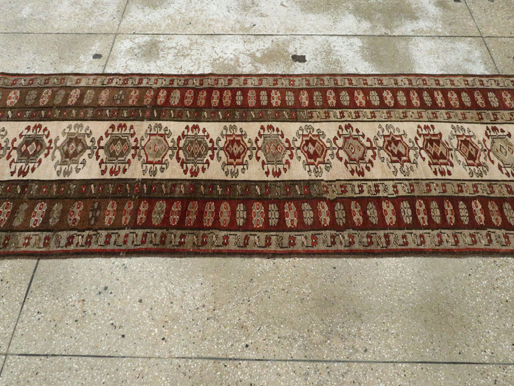 Antique Persian Kurdish Runner, No.9487 - Galerie Shabab