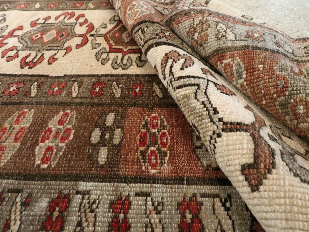 Antique Persian Kurdish Runner, No.9487 - Galerie Shabab