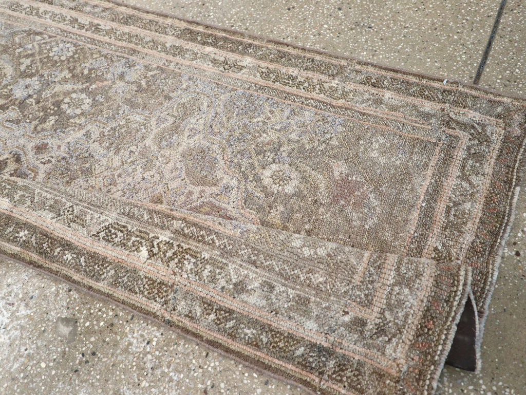 Antique Persian Malayer Runner, No.9517 - Galerie Shabab