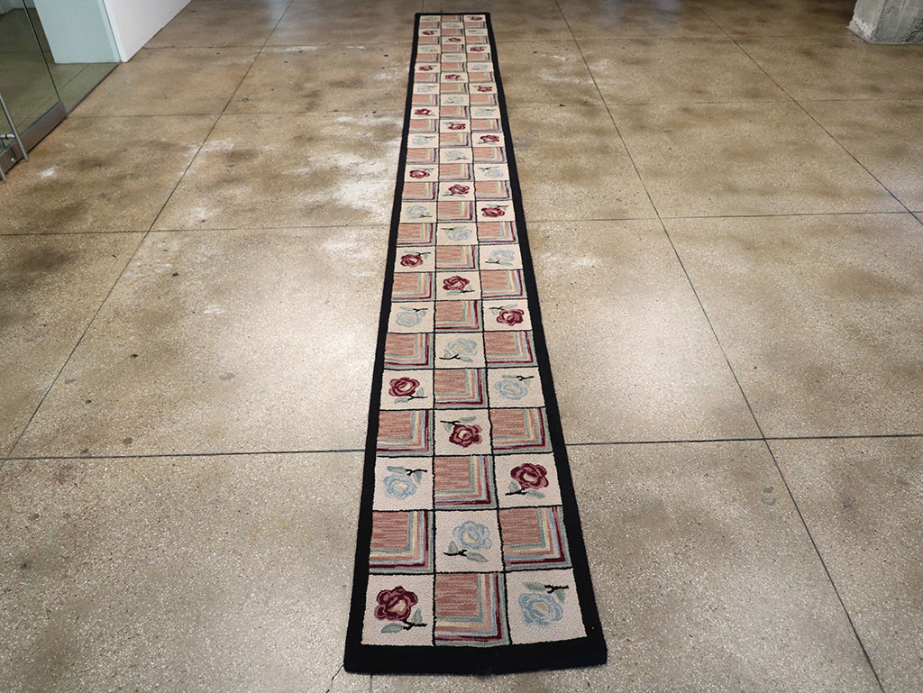 A Hook Rug Runner, No.9528 - Galerie Shabab
