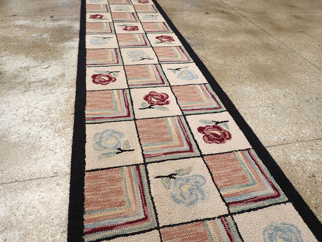 A Hook Rug Runner, No.9528 - Galerie Shabab