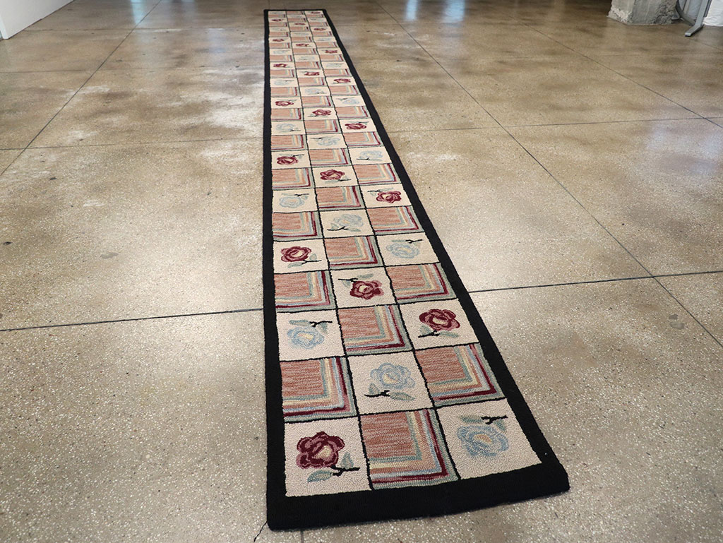 A Hook Rug Runner, No.9528 - Galerie Shabab