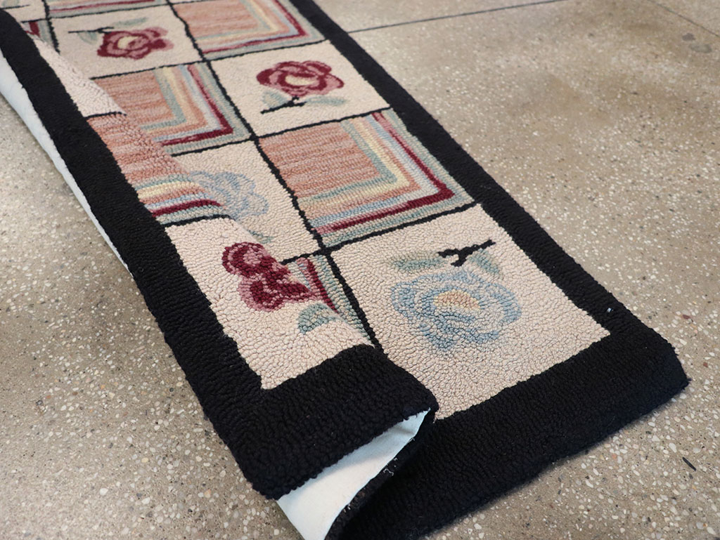 A Hook Rug Runner, No.9528 - Galerie Shabab