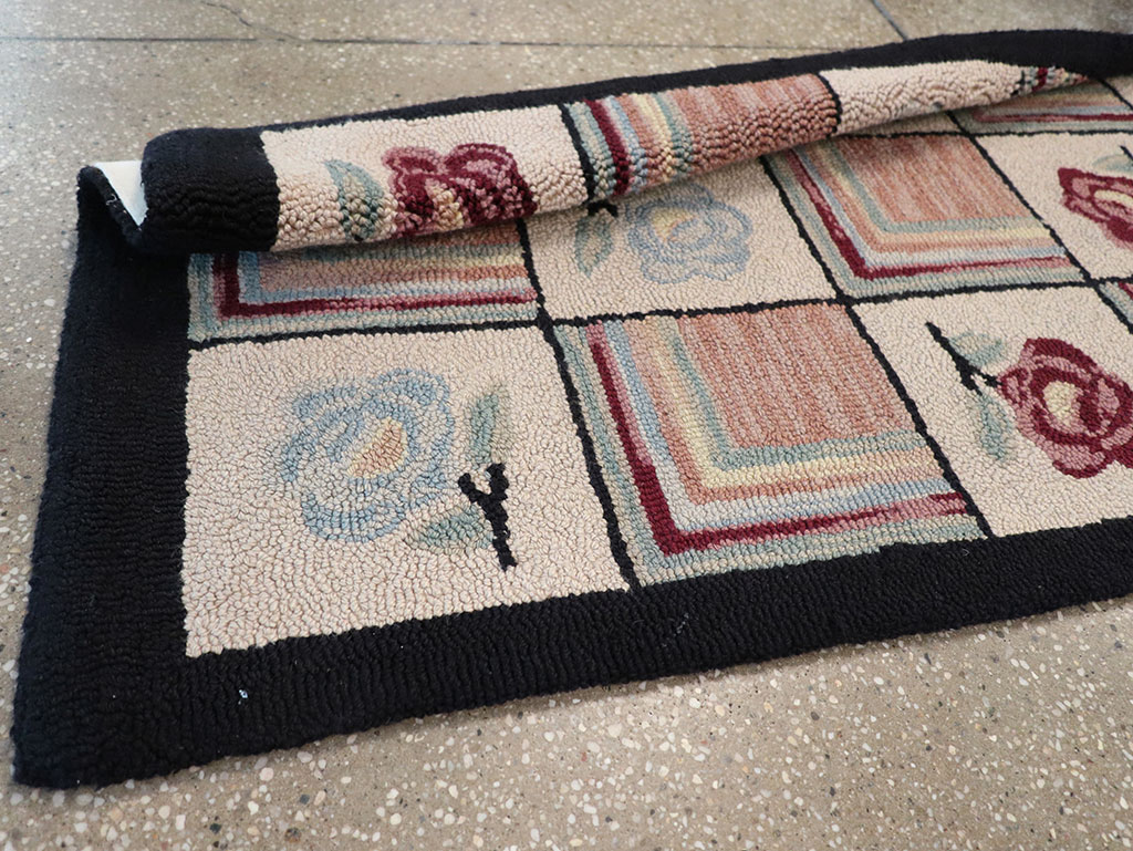 A Hook Rug Runner, No.9528 - Galerie Shabab