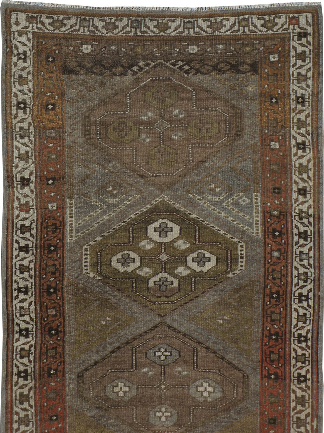 Antique Kurdish Runner, No.9538 - Galerie Shabab