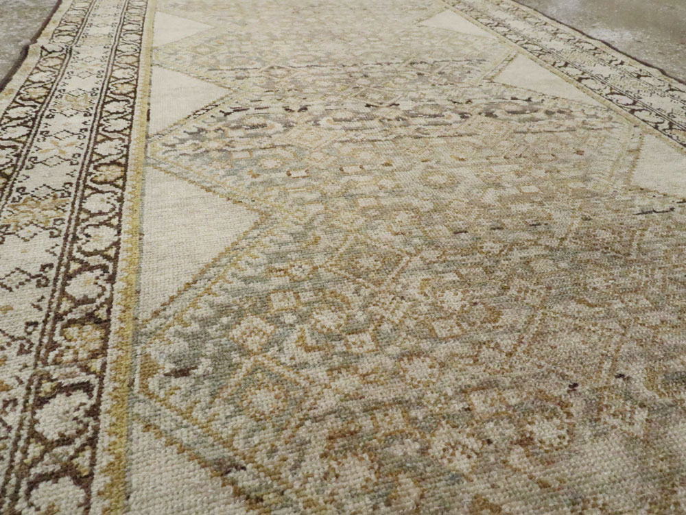 Antique Persian Malayer Runner, No.9542 - Galerie Shabab