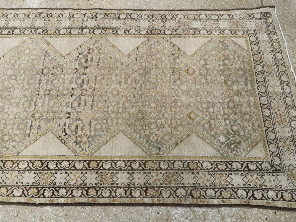Antique Persian Malayer Runner, No.9542 - Galerie Shabab