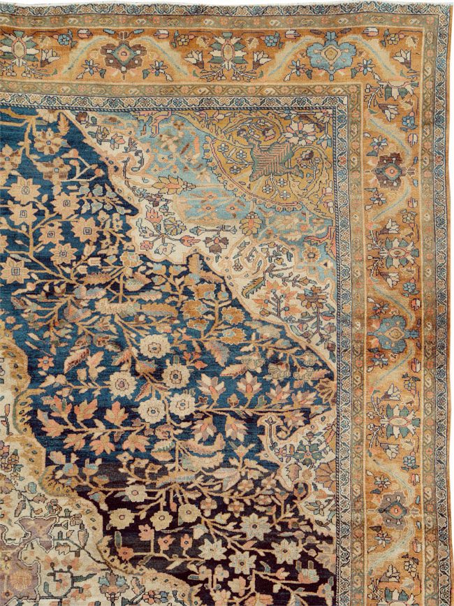 Antique Persian Fereghan Sarouk Carpet, No.9567 - Galerie Shabab