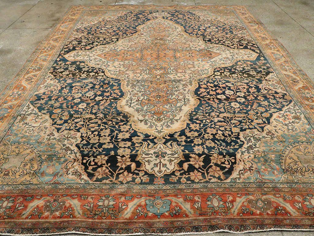 Antique Persian Fereghan Sarouk Carpet, No.9567 - Galerie Shabab