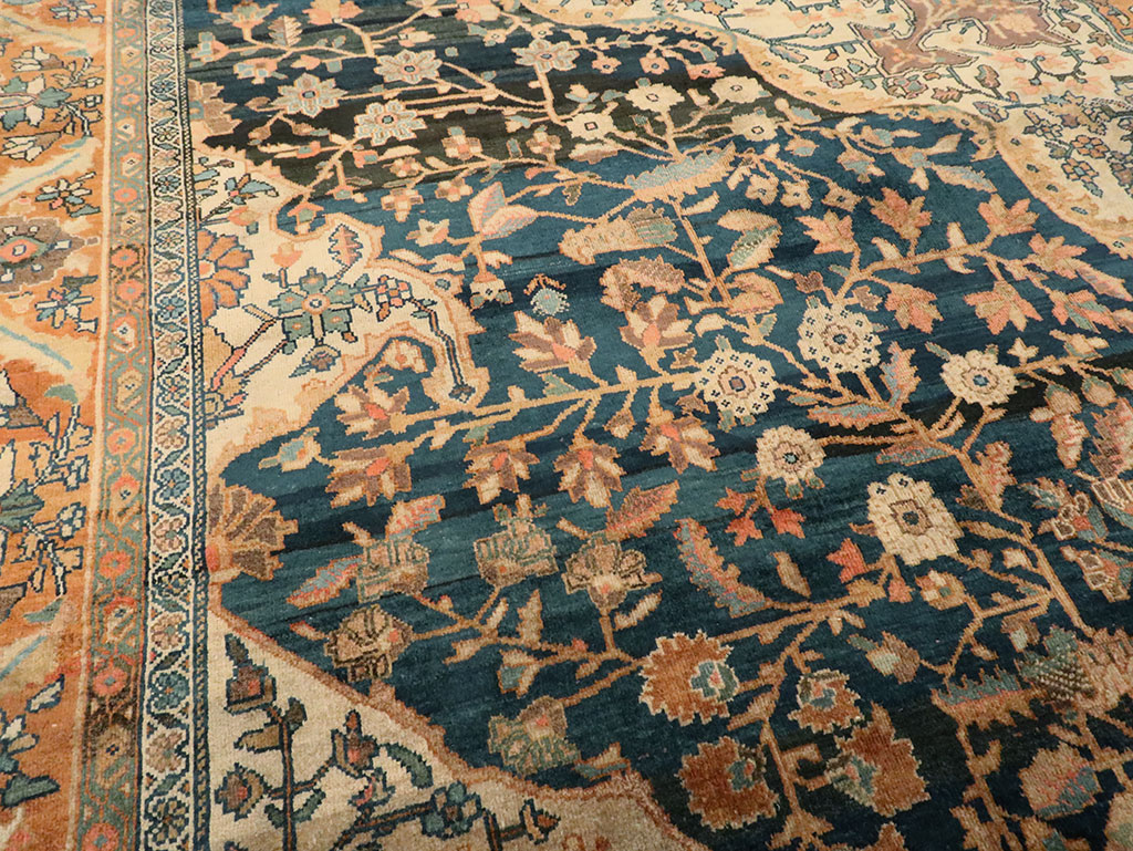 Antique Persian Fereghan Sarouk Carpet, No.9567 - Galerie Shabab