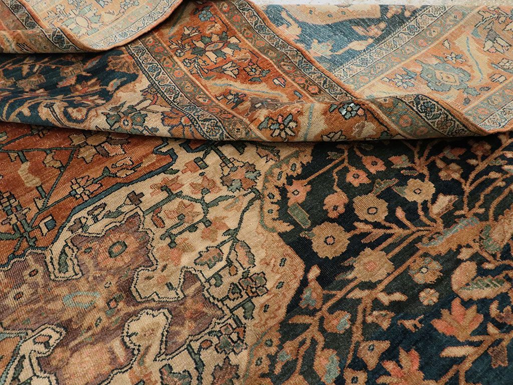 Antique Persian Fereghan Sarouk Carpet, No.9567 - Galerie Shabab