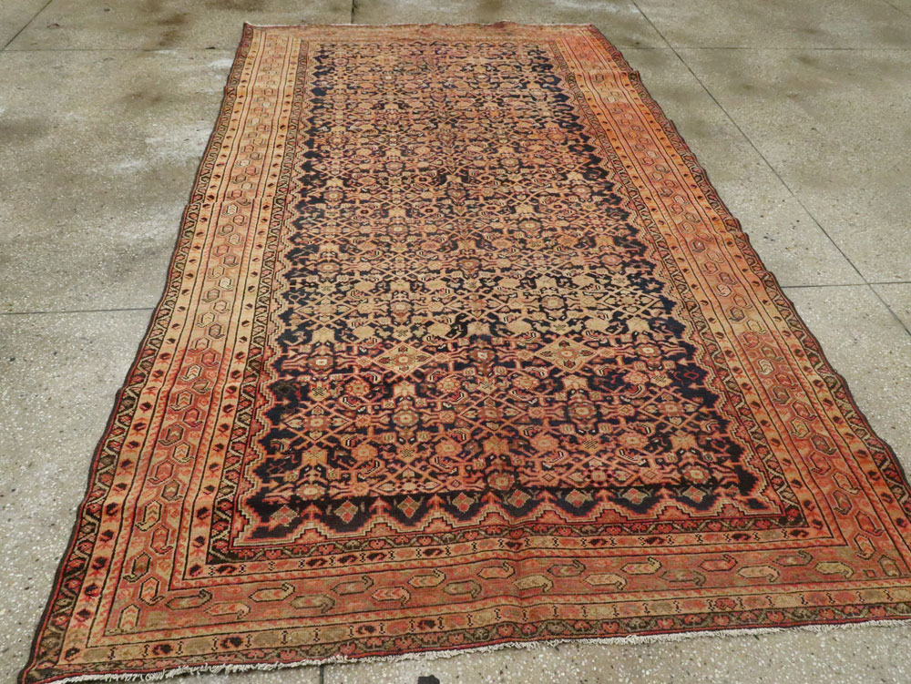 Antique Persian Malayer Gallery Carpet, No.9577 - Galerie Shabab