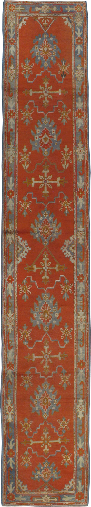 An Oushak Runner, No.9578 - Galerie Shabab