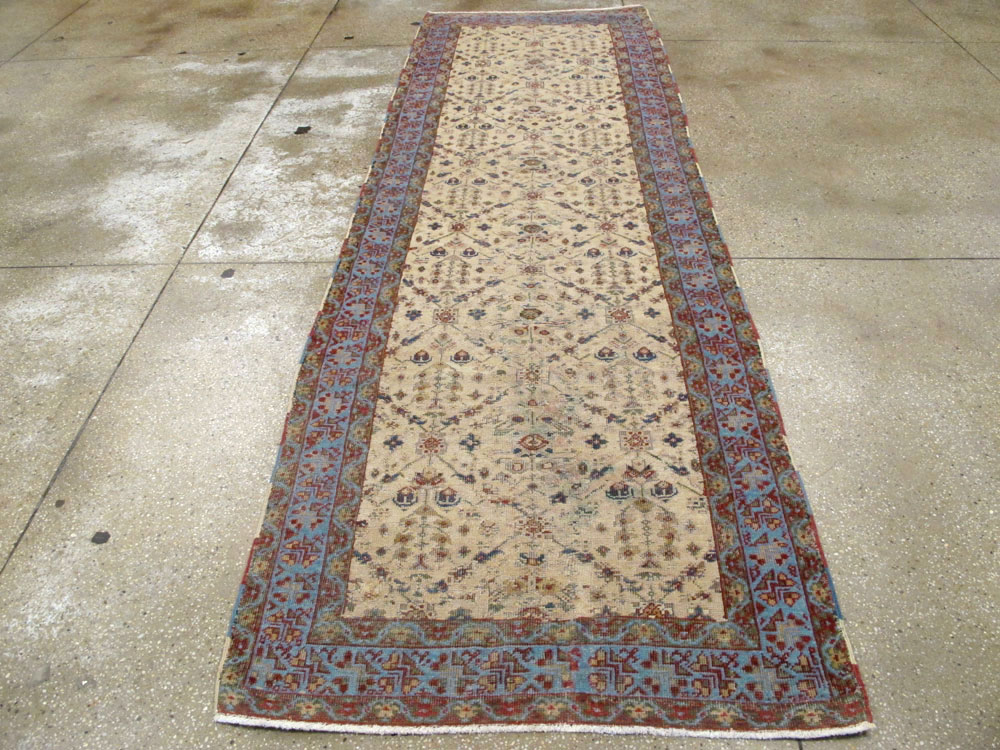 Antique Persian Mahal Runner, No.9585 - Galerie Shabab