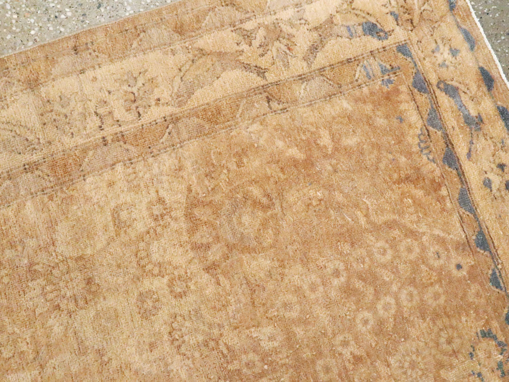 An Agra Rug, No.9594 - Galerie Shabab