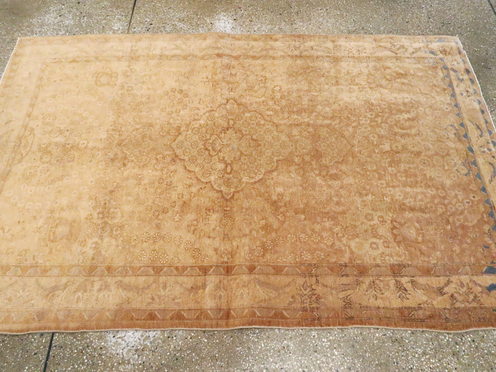 An Agra Rug, No.9594 - Galerie Shabab