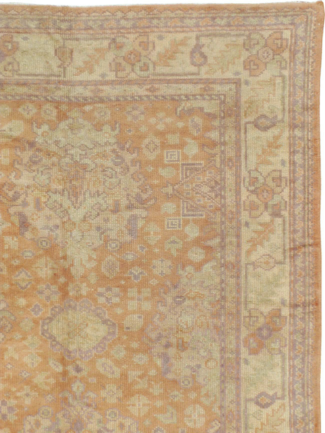 Antique Oushak Square Carpet, No.9603 - Galerie Shabab