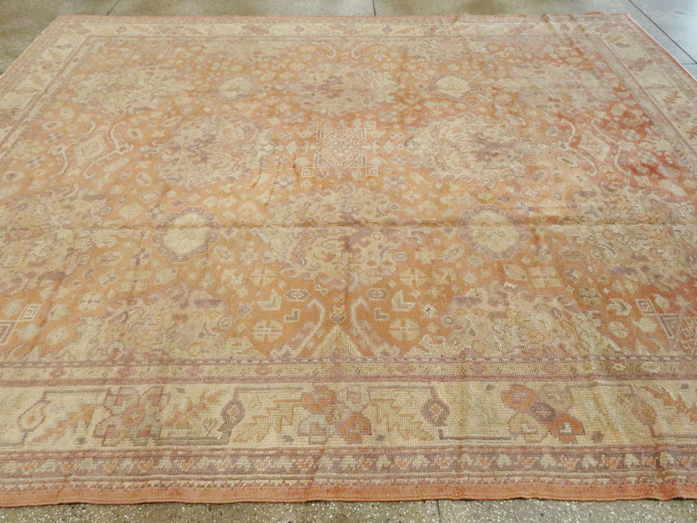 Antique Oushak Square Carpet, No.9603 - Galerie Shabab