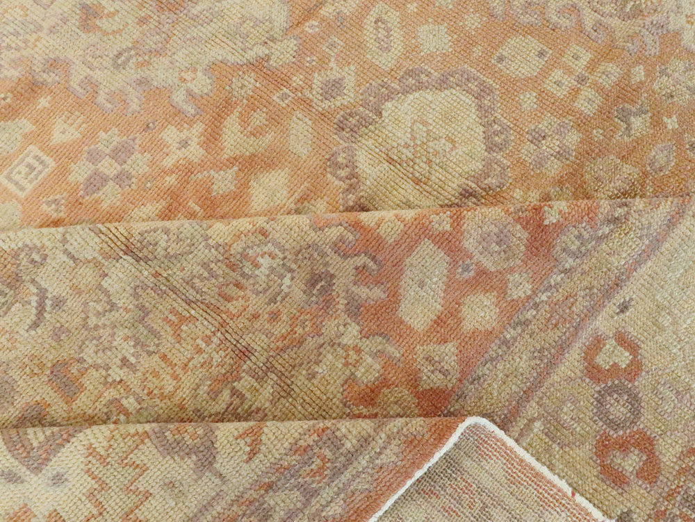 Antique Oushak Square Carpet, No.9603 - Galerie Shabab