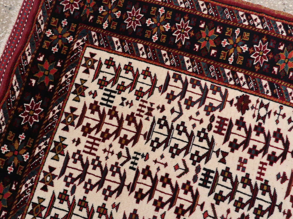 Vintage Persian Qashqai Carpet, No.9616 - Galerie Shabab