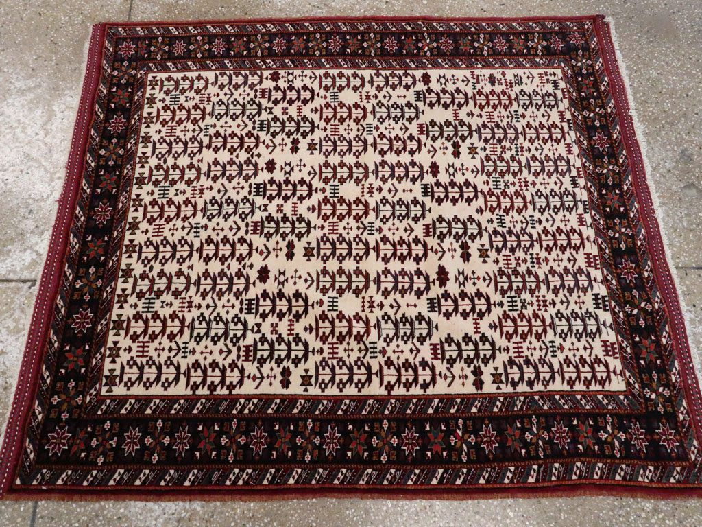 Vintage Persian Qashqai Carpet, No.9616 - Galerie Shabab