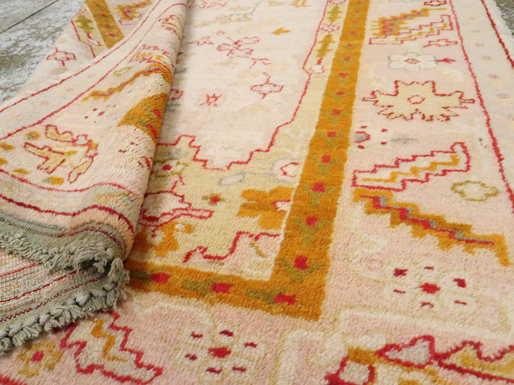 Antique Turkish Oushak Rug, No.9640 - Galerie Shabab