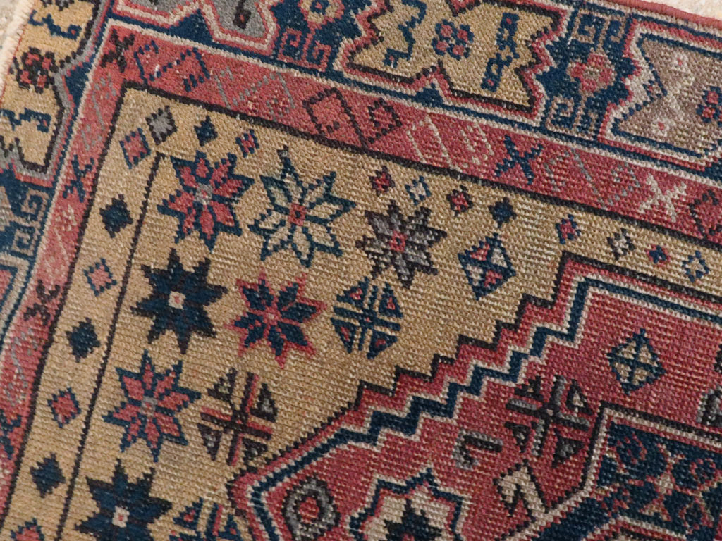 Vintage turkish Anatolian Rug, No.9660 - Galerie Shabab