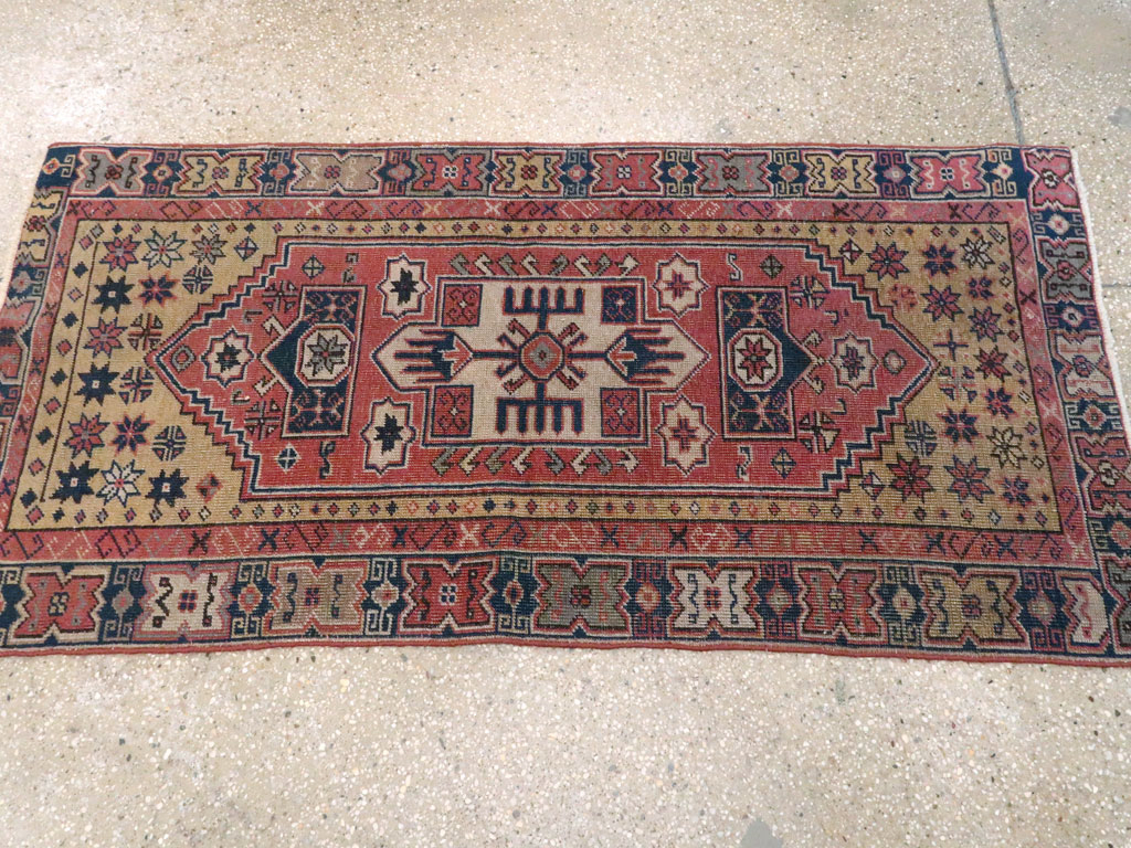 Vintage turkish Anatolian Rug, No.9660 - Galerie Shabab