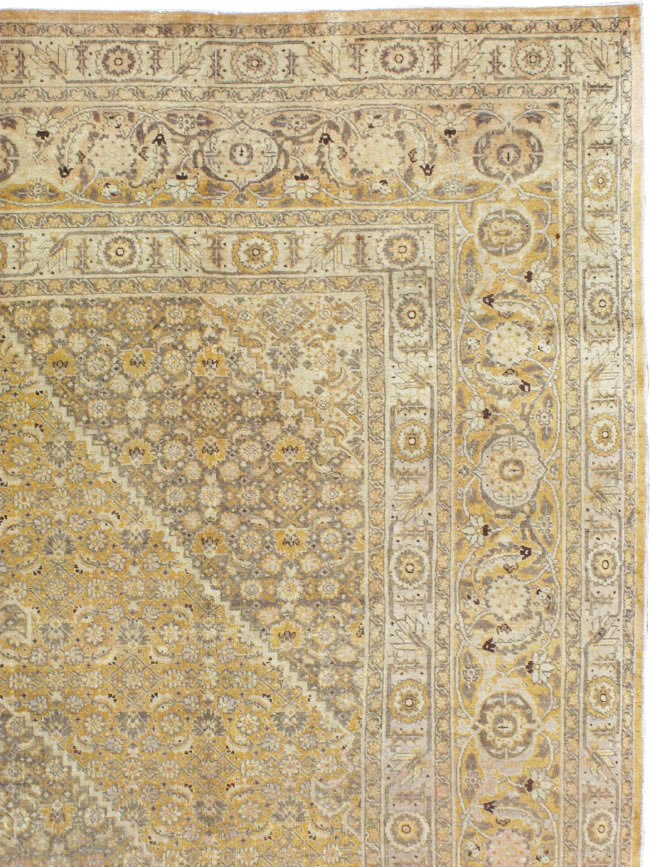 Antique Persian Tabriz Carpet, No.9669 - Galerie Shabab