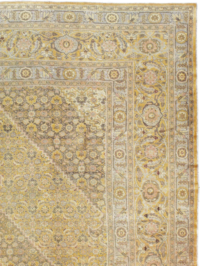 Antique Persian Tabriz Carpet, No.9669 - Galerie Shabab
