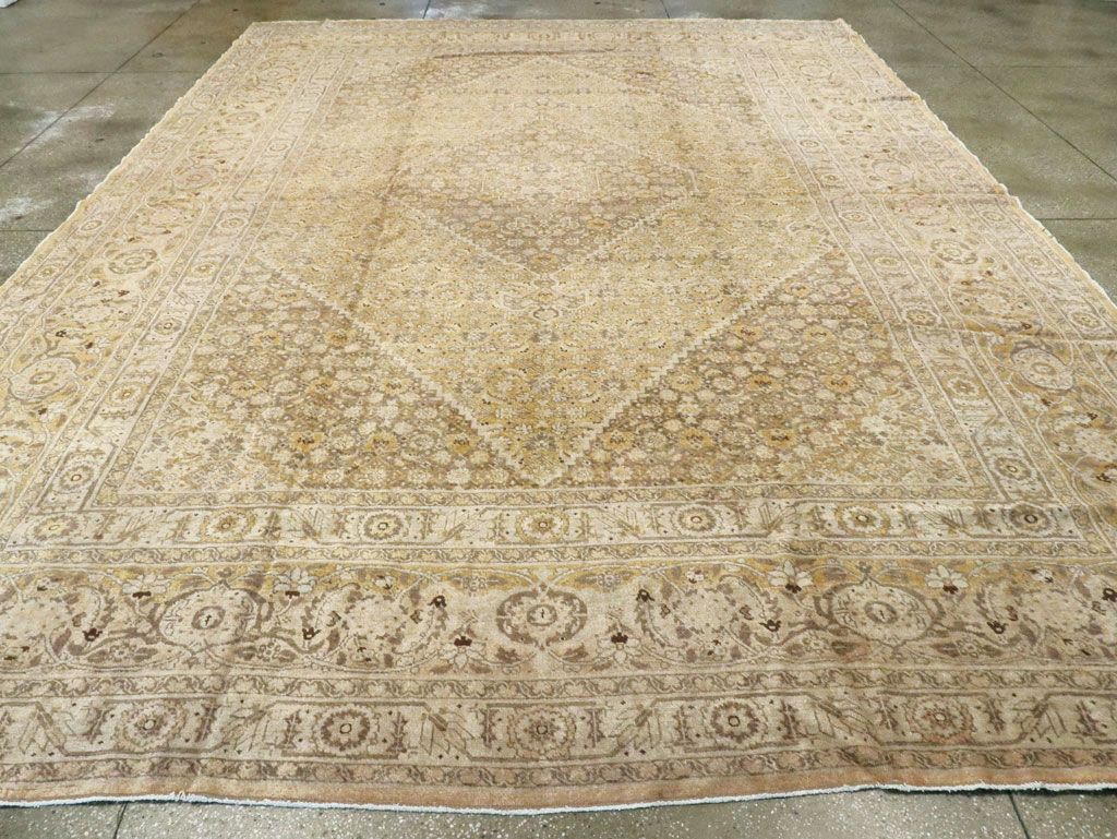Antique Persian Tabriz Carpet, No.9669 - Galerie Shabab