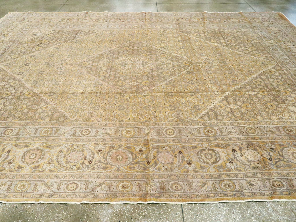 Antique Persian Tabriz Carpet, No.9669 - Galerie Shabab
