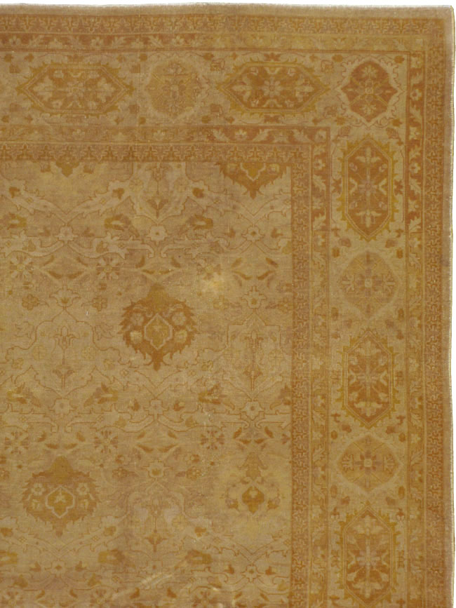 Antique Indian Lahore Square Carpet, No.9726 - Galerie Shabab