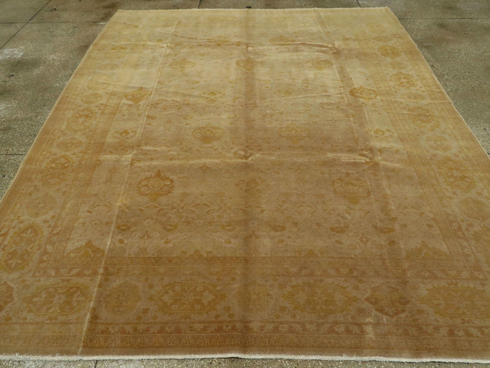 Antique Indian Lahore Square Carpet, No.9726 - Galerie Shabab