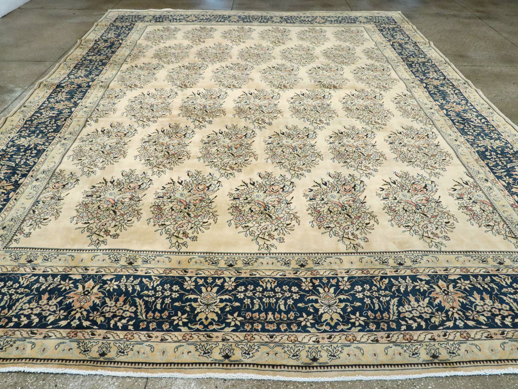 Semi-Antique Tabriz Carpet, No.9735 - Galerie Shabab