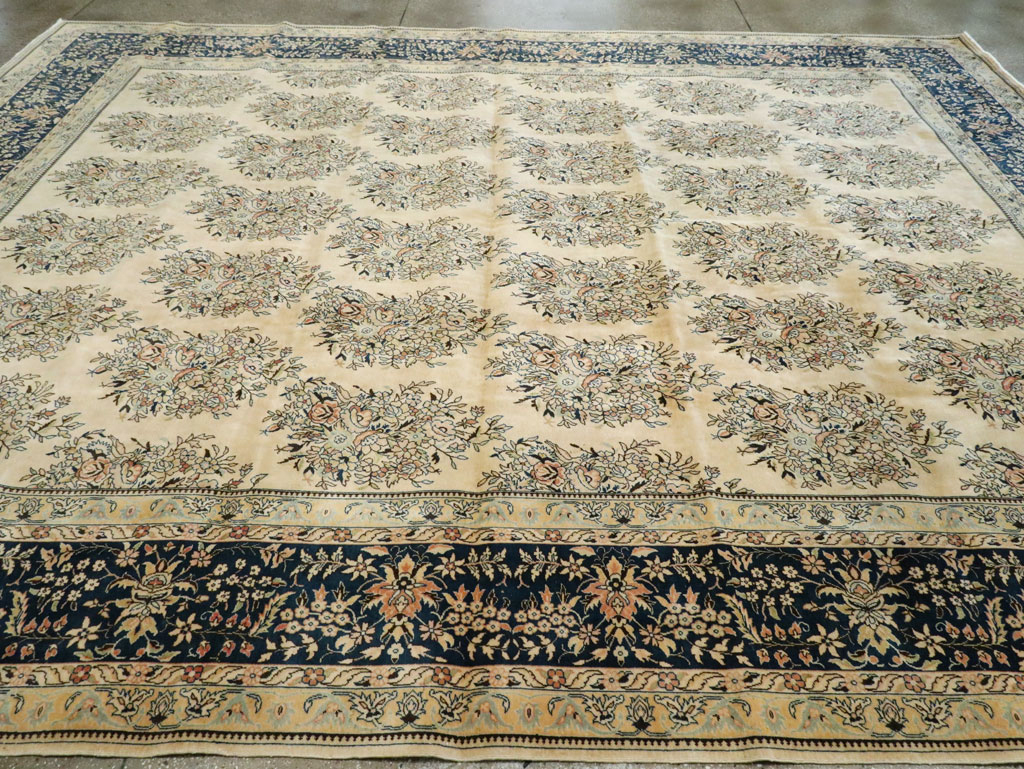 Semi-Antique Tabriz Carpet, No.9735 - Galerie Shabab