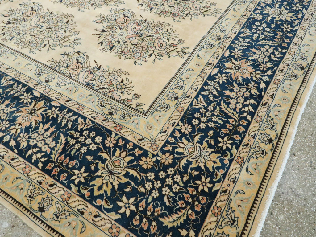 Semi-Antique Tabriz Carpet, No.9735 - Galerie Shabab
