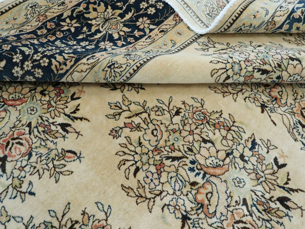 Semi-Antique Tabriz Carpet, No.9735 - Galerie Shabab