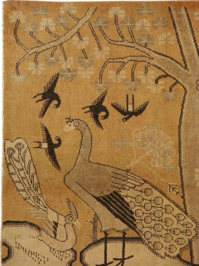 A Khotan Carpet, No.9743 - Galerie Shabab