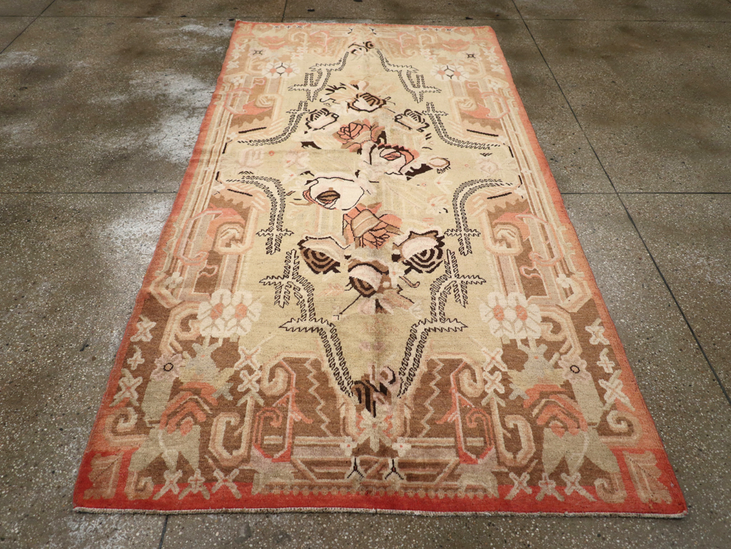 A Khotan Carpet, No.9744 - Galerie Shabab