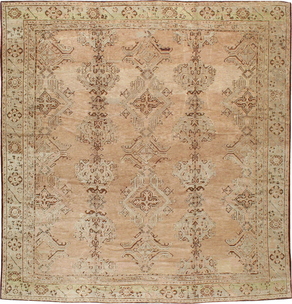 An Oushak Carpet, No.9752 - Galerie Shabab