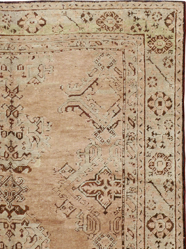 An Oushak Carpet, No.9752 - Galerie Shabab