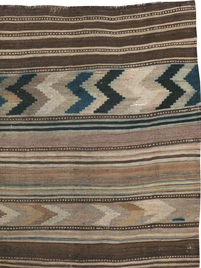 A Vintage Kilim, No.9786 - Galerie Shabab