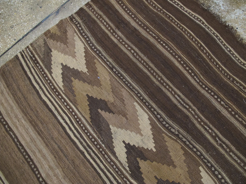 A Vintage Kilim, No.9786 - Galerie Shabab