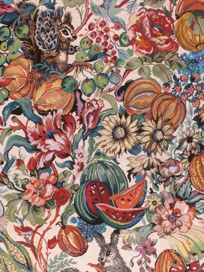 A Needlepoint Carpet, No.9814 - Galerie Shabab