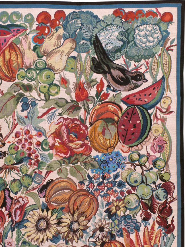 A Needlepoint Carpet, No.9814 - Galerie Shabab