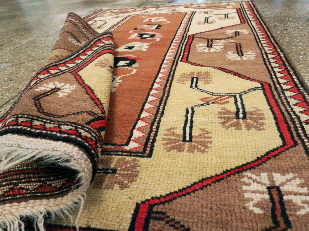 Vintage Turkish Anatolian Rug, No.9827 - Galerie Shabab