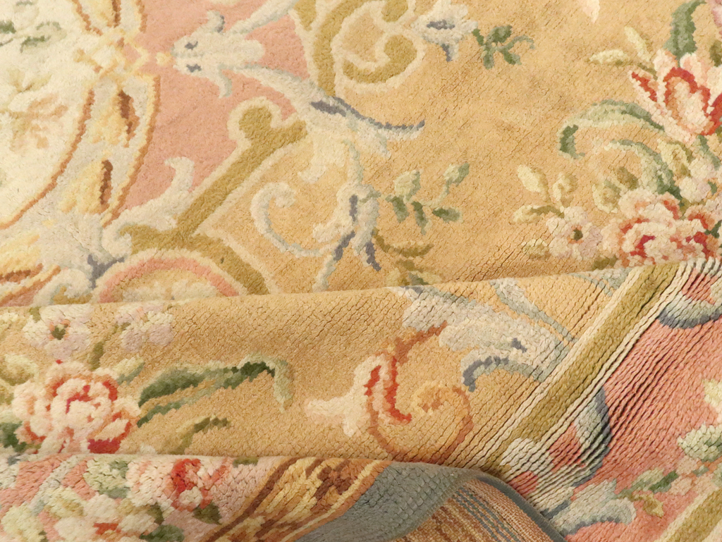 Vintage European Savonnerie Carpet, No.9835 - Galerie Shabab