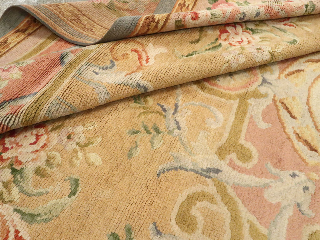 Vintage European Savonnerie Carpet, No.9835 - Galerie Shabab