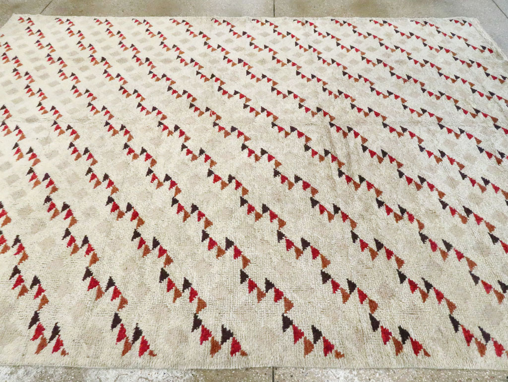 An Art Deco Carpet, No.9838 - Galerie Shabab